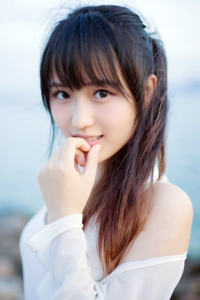 “告诉各营战士，莫要抵抗，不会有事的。”孟达淡然道。
